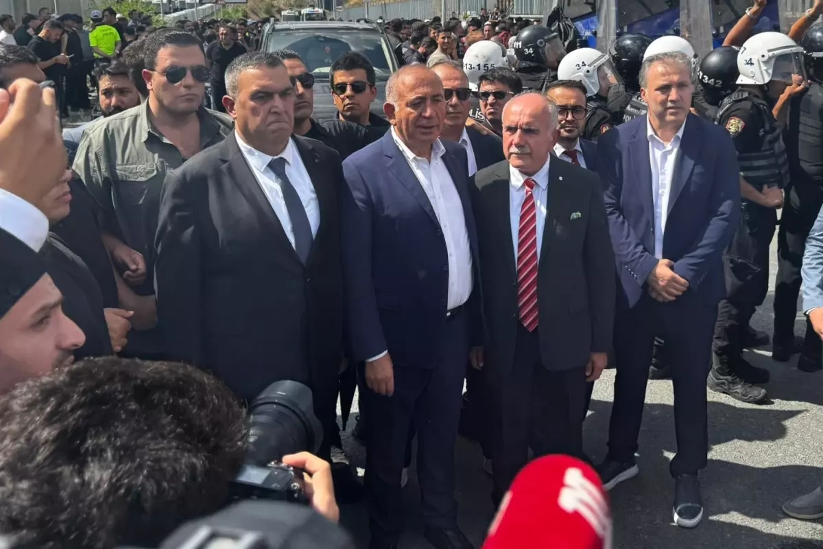 CHP İstanbul Davası: Kayyum Gürsel Tekin Görevde Kalacak