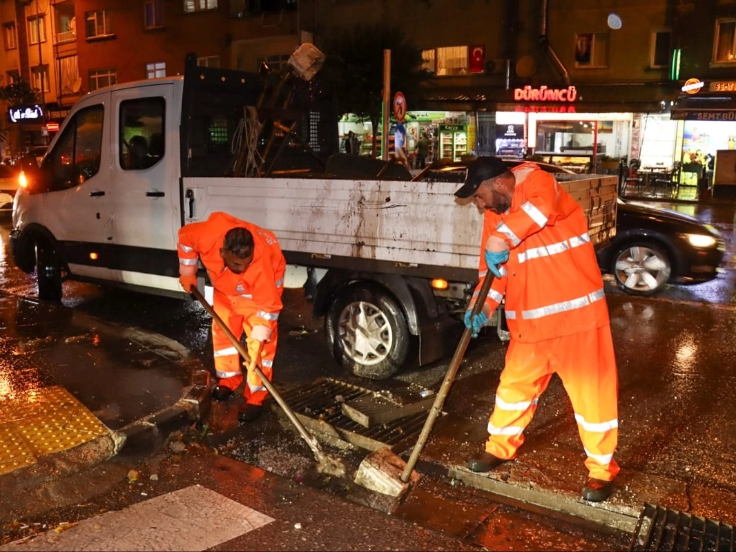 Yalova'da Yoğun Yağışa Karşı 7/24 Önlem Alınıyor