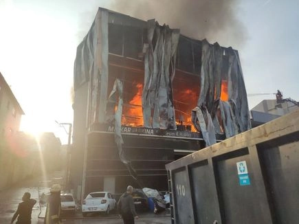 Dilovası'nda Kozmetik Fabrikası Yangını: Ölü Sayısı 7'ye Yükseldi