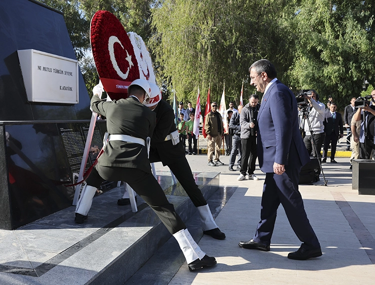 Erhürman: Kıbrıs Türkü Masadan Kaçmaz! KKTC 42. Yılını Kutladı