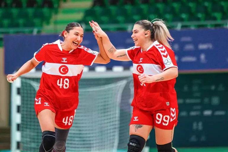 A Milli Kadın Hentbol Takımı Finalde! Riyad 2025'te Kazakistan Maçı