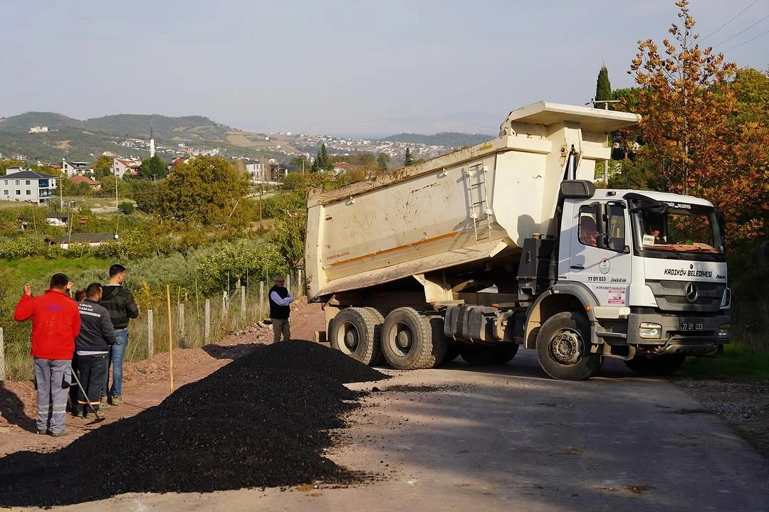 Kadıköy'de Yol Güvenliği: Kurtköy Caddesi Asfalt Yenileme Çalışmaları