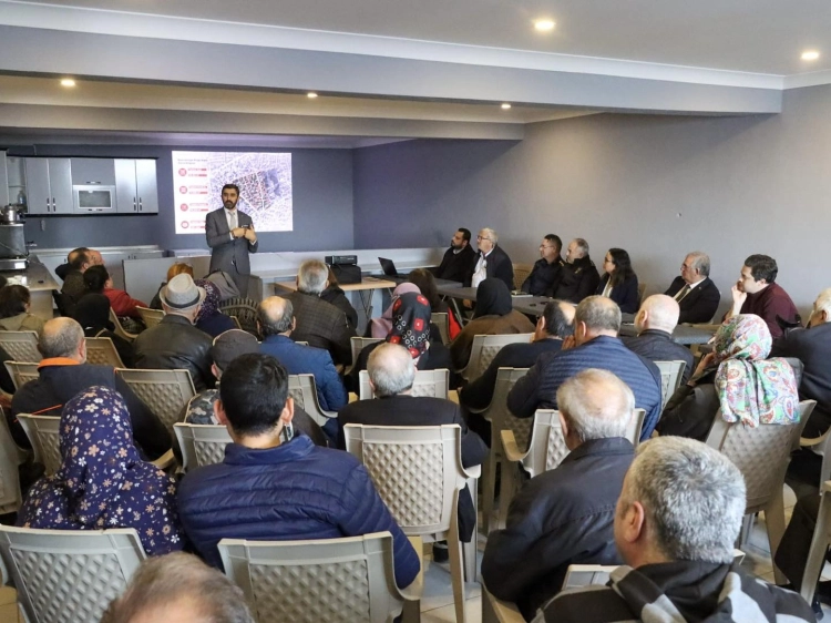 Bayraktepe Kentsel Dönüşüm Toplantısı: Vali Kaya Vatandaşlarla Buluştu