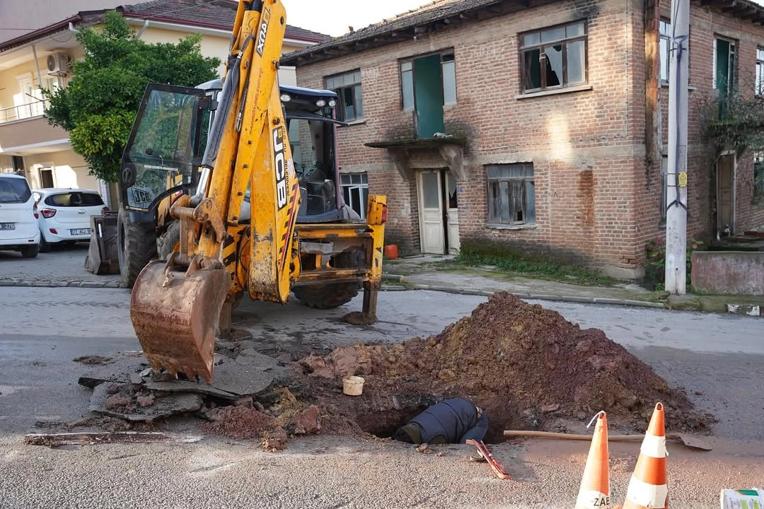 Kadıköy'de Altyapı ve Park Çalışmaları: Su Patlaklarına Anında Müdahale