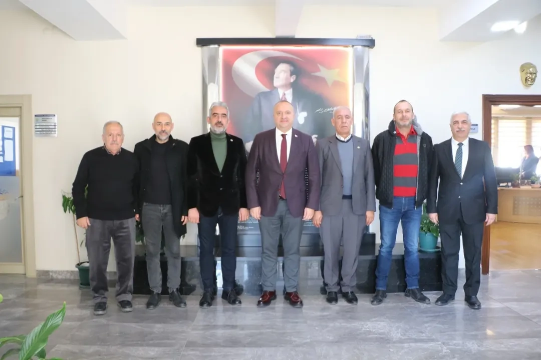 Çınarcık Belediye Başkanı Muhtarlarla Toplantı: Mahalle Sorunları Masaya Yatırıldı