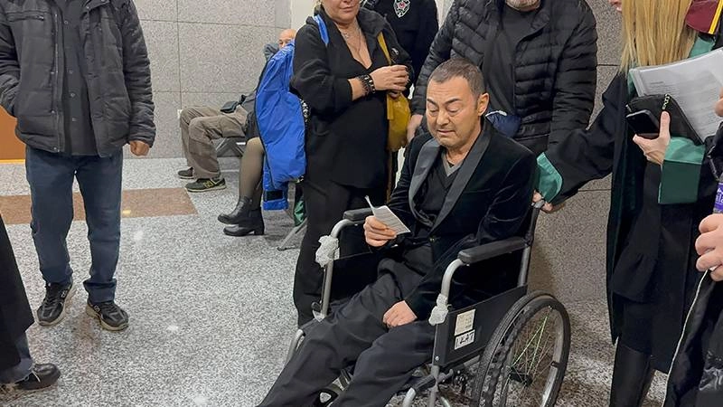Serdar Ortaç MS Hastalığıyla Sahne Mücadelesi | Son Görüntüler