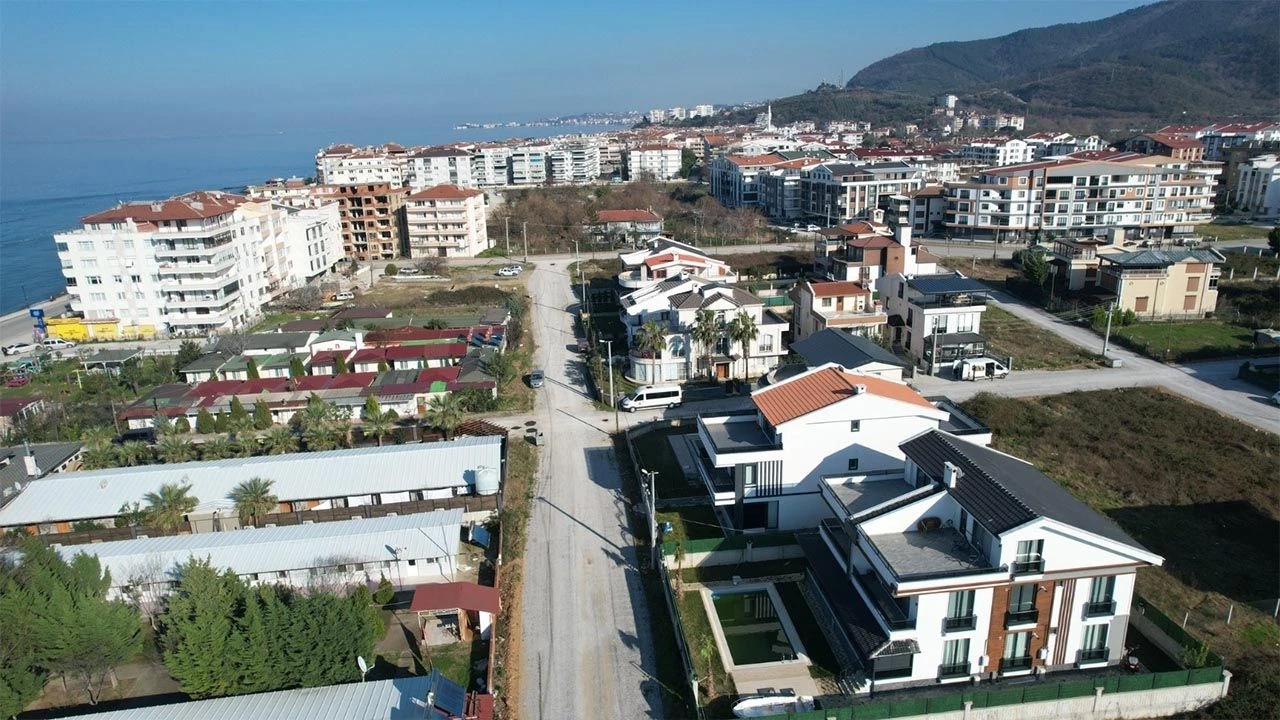 Teşvikiye Defne Sokak Yenilendi: Parke ve Aydınlatma Çalışmaları Tamamlandı