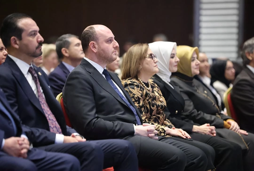 Yerel Yönetimlerde Kadın Zirvesi: Türkiye Yüzyılı'na Yeni Vizyon