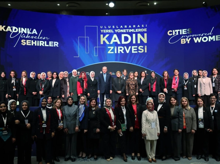 Cumhurbaşkanı Erdoğan Altınova Standında: Altın Şehir Yükseliyor