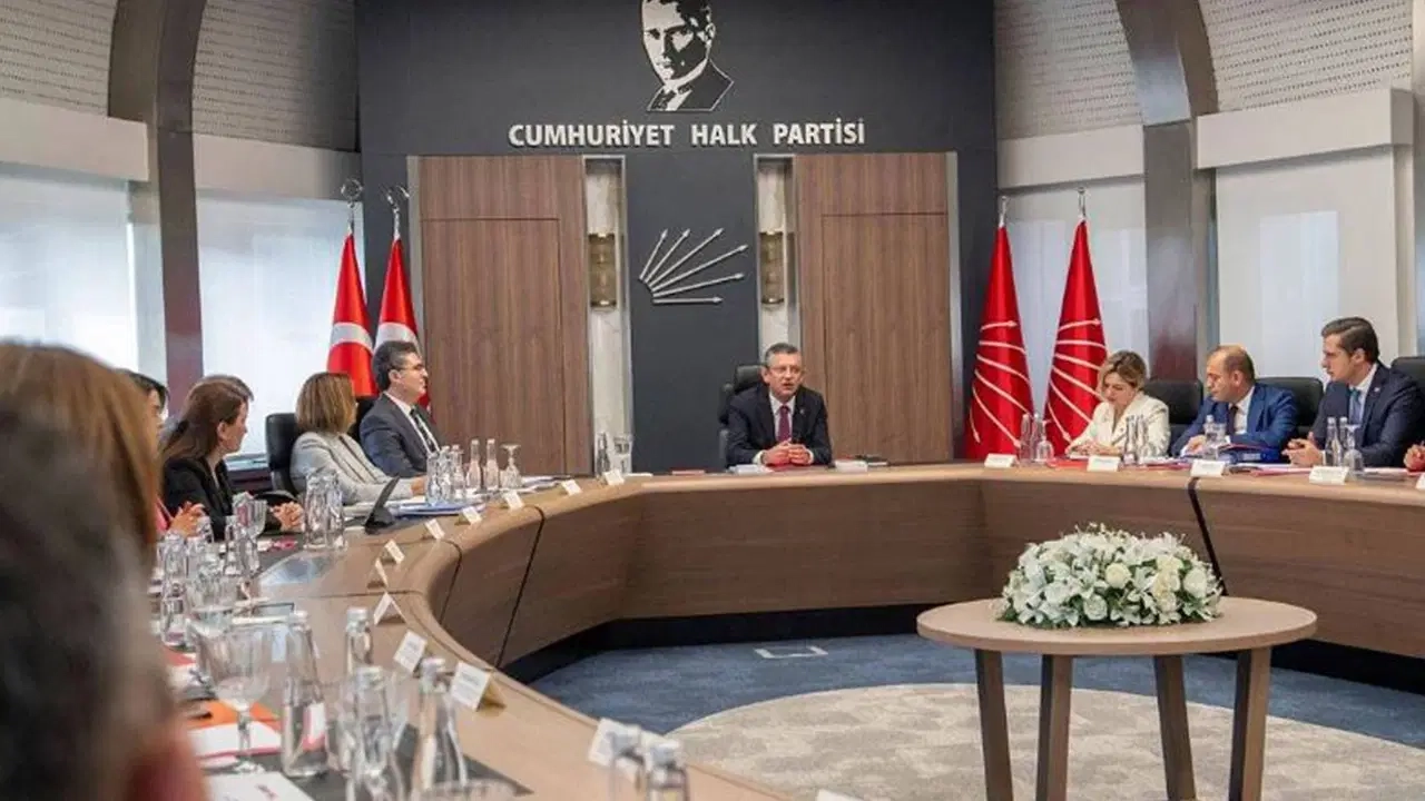 CHP'nin Yeni MYK Üyeleri ve Görev Dağılımı Açıklandı