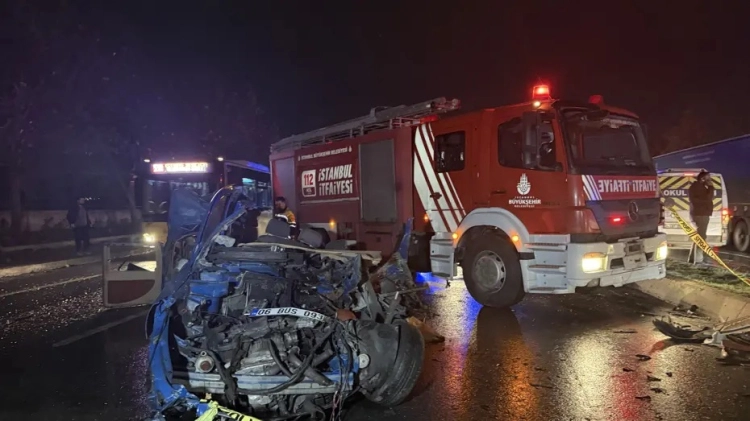 İstanbul'da Zincirleme Kaza: Çiftlikköylü Çift Hayatını Kaybetti