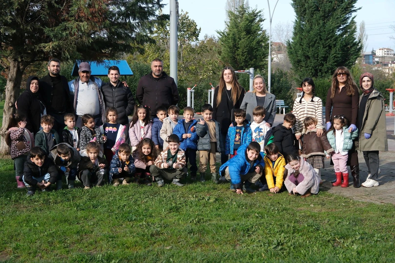 Çiftlikköy'de Minik Öğrenciler Meyve Fidanı Dikti - Doğa Etkinliği