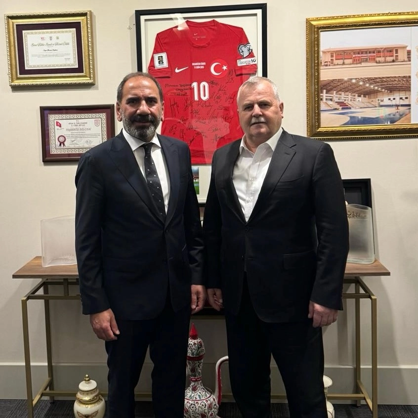 TFF'den Armutlu Belediyespor'a Destek: Arslan ve Otyakmaz'dan İş Birliği