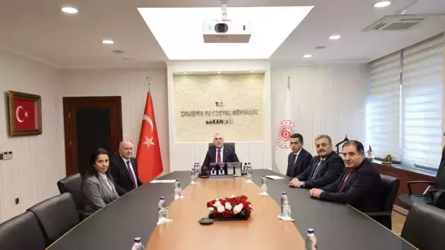 Bakan Işıkhan: Asgari Ücrette Sendikalarla İstişare Yapılacak