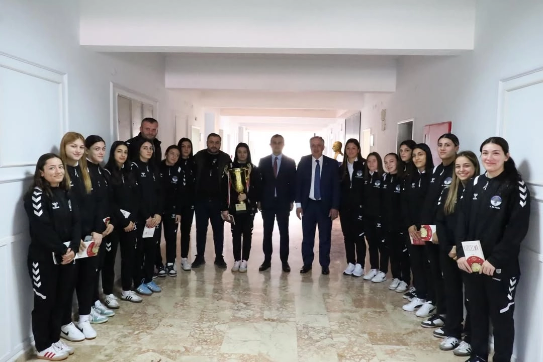 Termal Belediyespor Kadın Güreş Takımı Türkiye 2. Oldu!