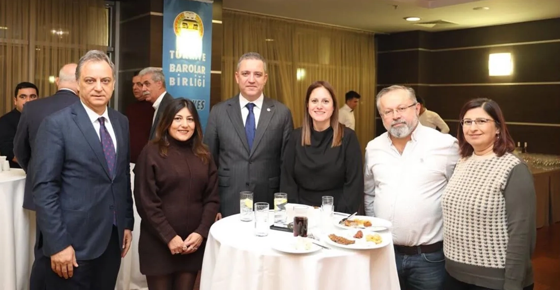 Yalova Barosu TBB Değerlendirme Toplantısı'nda: 1 Yıllık Karnesi Masaya Yatırıldı