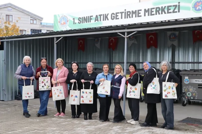 Çiftlikköy'de Kadınlar Bez Çanta Üretti: Sıfır Atık ve Sanat Buluştu