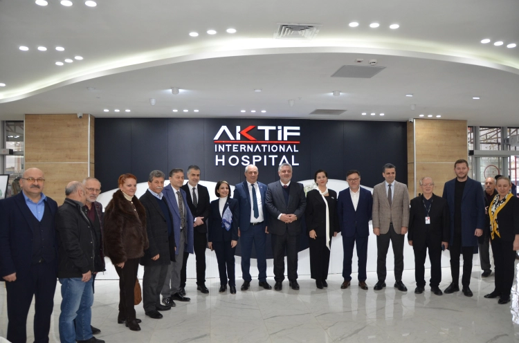 Aktif International Hastanesi'nde Sağlıklı Bir Yıla Merhaba Sergisi