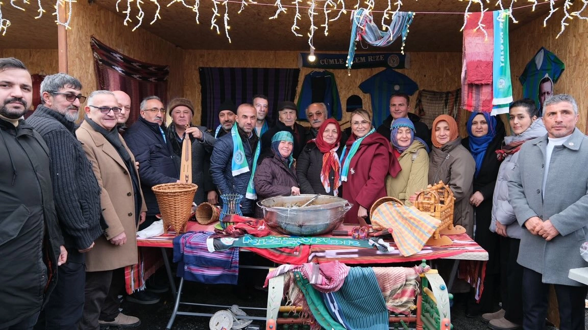 Altınova Hamsi Şenliği'nde Karadeniz Rüzgarı Esti!
