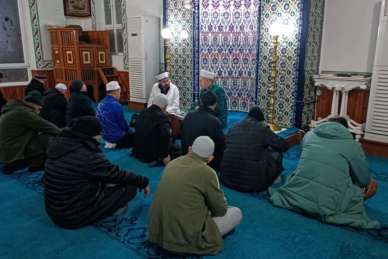 Çınarcık'ta Ailece Camide Dua Programları ile Toplumsal Birlik