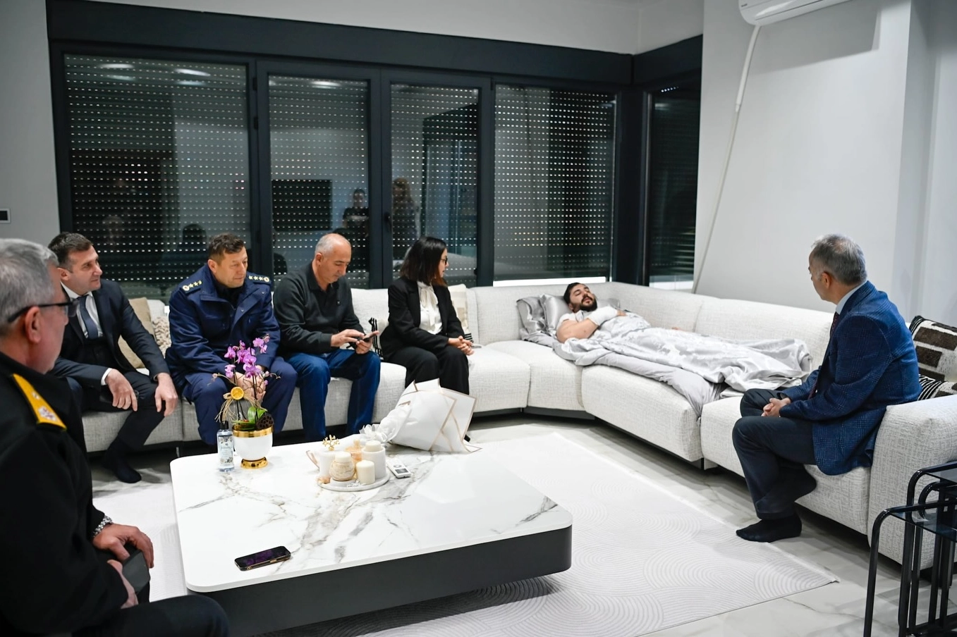 Yalova Valisi Kaya'dan Yaralı Polislere Moral Ziyareti