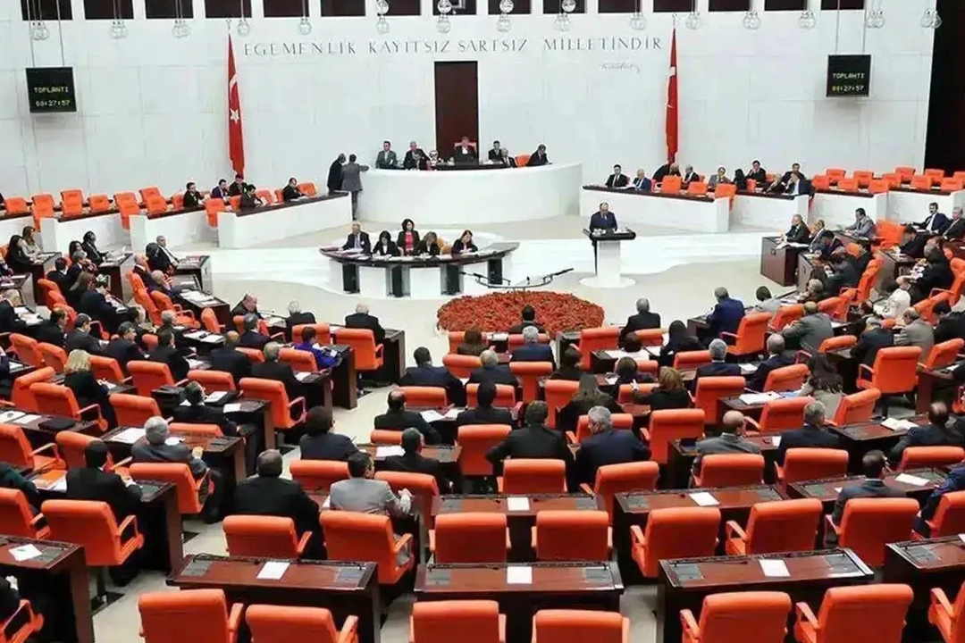 TBMM'de Önemli Gündem: Trafik, Asgari Ücret ve Sosyal Medya Düzenlemeleri