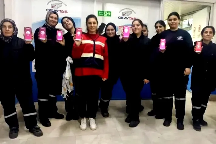 Yalova Jandarması Kadın Çalışanlara KADES ve UYUMA Eğitimi Verdi
