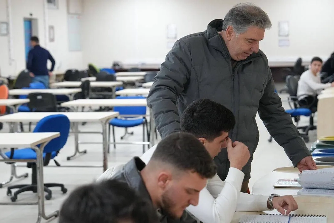 Yalova Üniversitesi Rektörü Bahçekapılı Sınav Haftasında Öğrencileri Ziyaret Etti