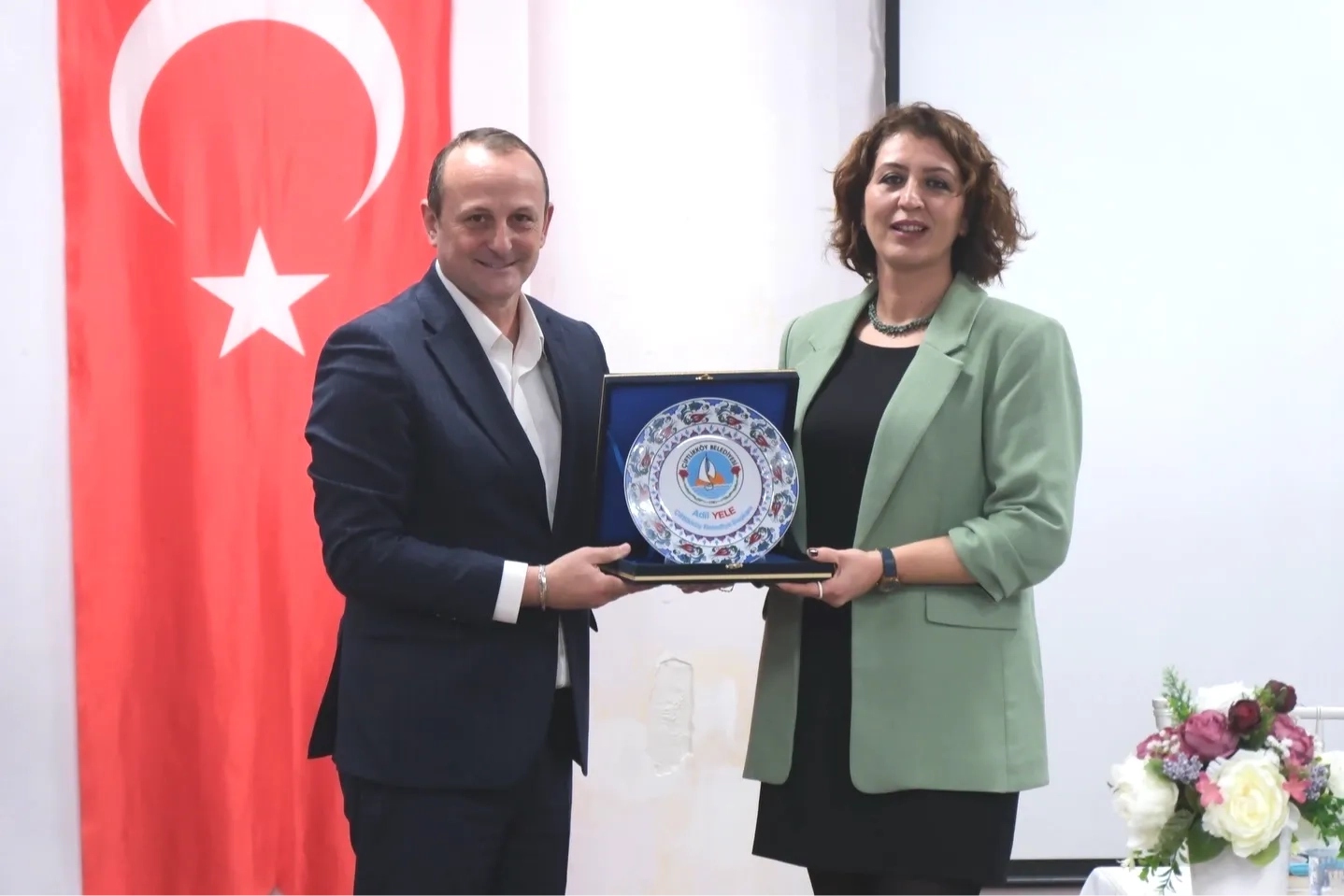 Hande Köymen Çiğdemoğlu Çiftlikköy'de Okurlarla Buluştu