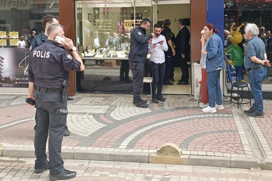 Yalova Kuyumcu Soygunu: 4 Şüpheli Tutuklandı, 2'si Firarda