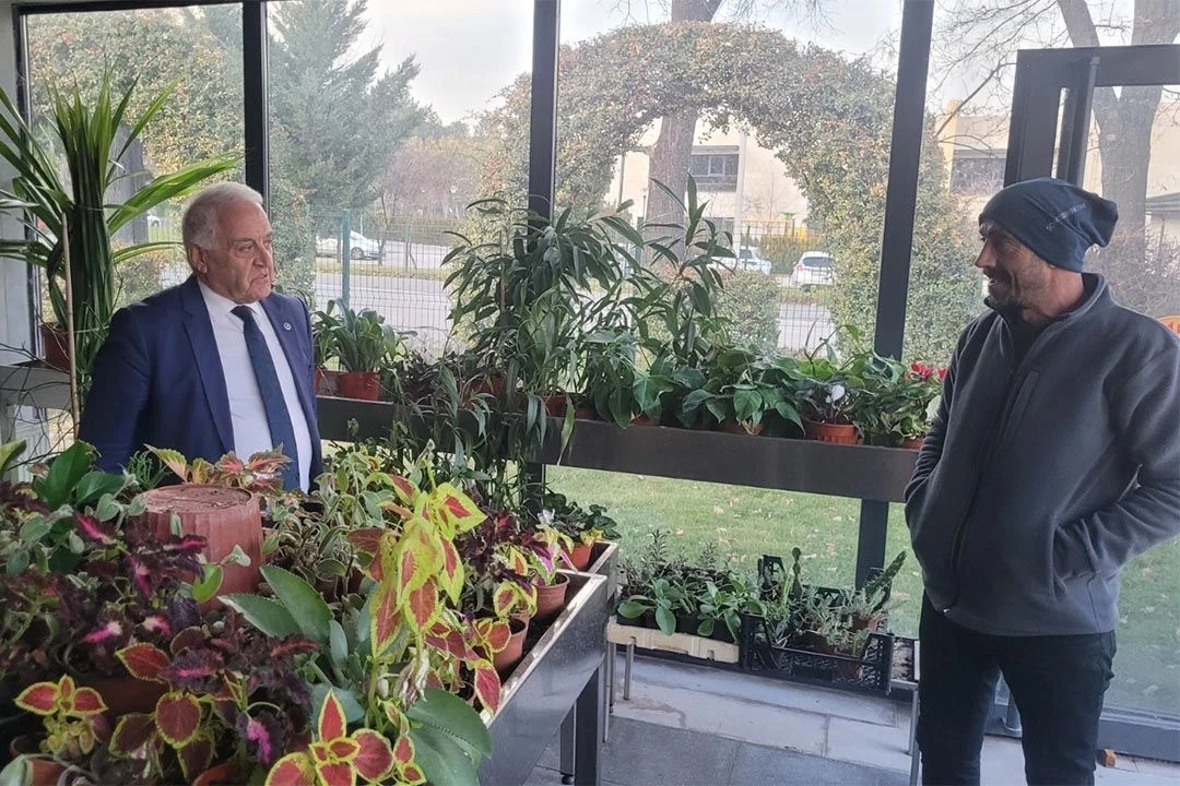 CHP'li Becan'dan Süs Bitkileri KDV İndirimi Teklifi: %1'e Düşsün
