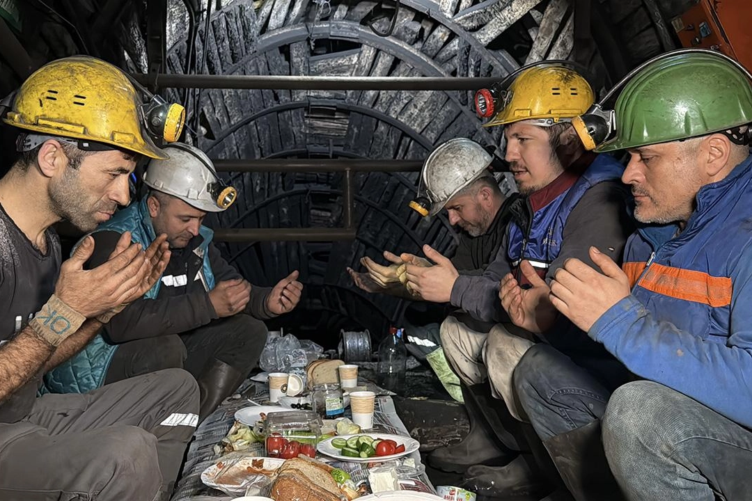 120 Metre Derinde Sahur: Maden İşçilerinin Ramazan Fedakarlığı