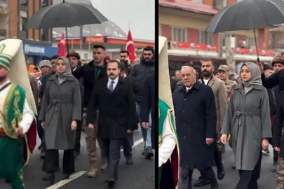Tercan Kaymakamı Şemsiye Görüntüleri: Koruma Görevi Tartışması