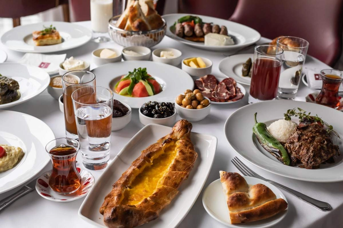Ramazan'da Sahte İftar Rezervasyonu Dolandırıcılığı: Uzman Uyarısı