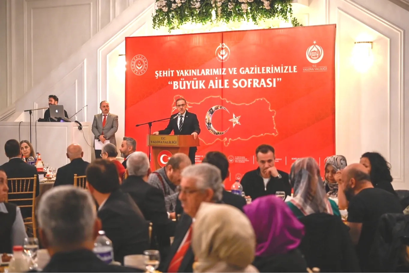 Yalova'da Ramazan'ın İlk İftarı Şehit Aileleri ve Gazilerle Yapıldı