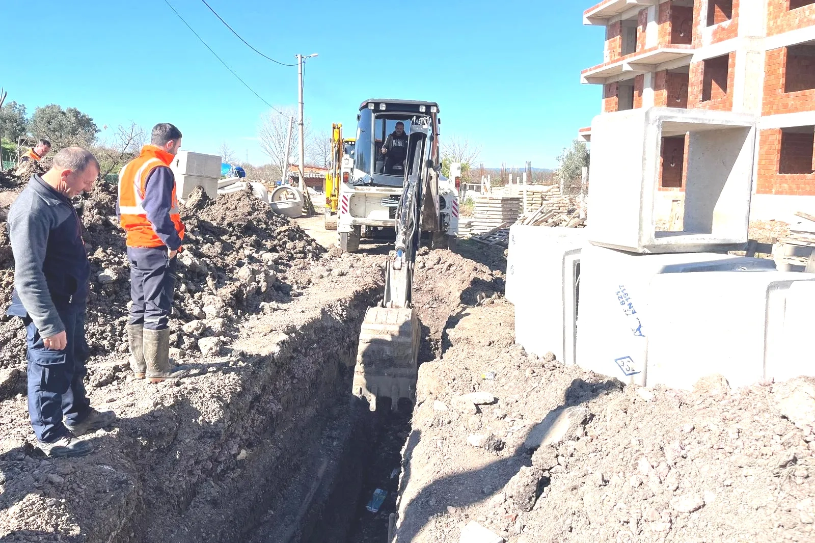 Altınova'da Yeni Kanalizasyon Hattı: 160 Metre Altyapı Yatırımı