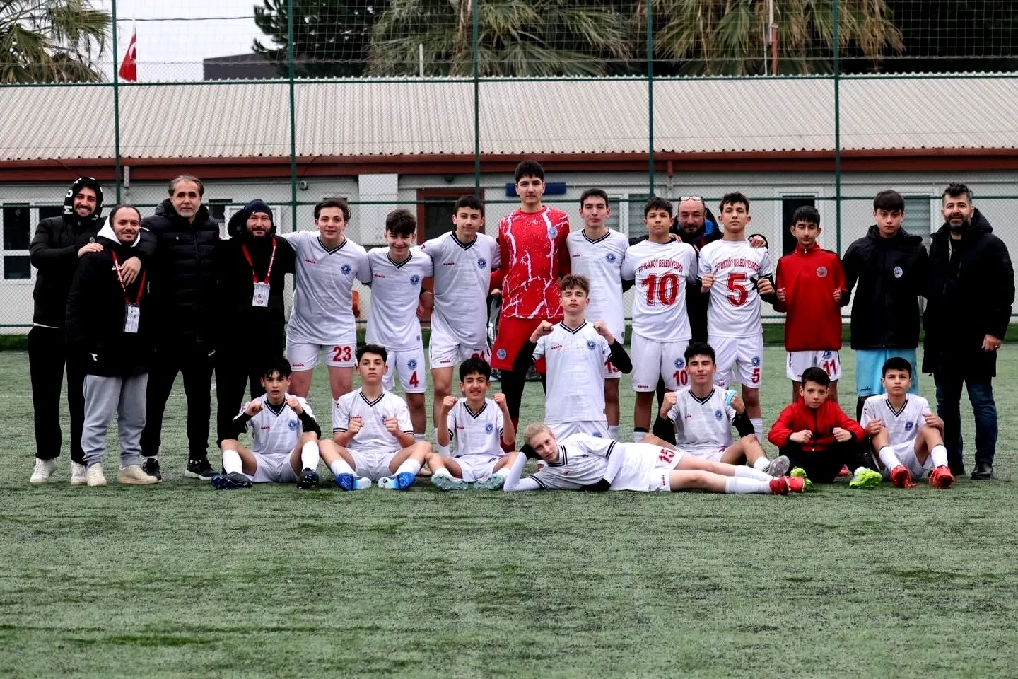 Çiftlikköy Belediyespor U-14 Finalde: Yalovaspor ile Şampiyonluk Mücadelesi