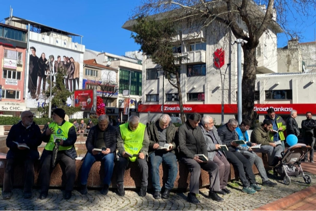 Yalova'da Umre Ödüllü Kitap Yarışması: 16 Milyon TL Ödül!
