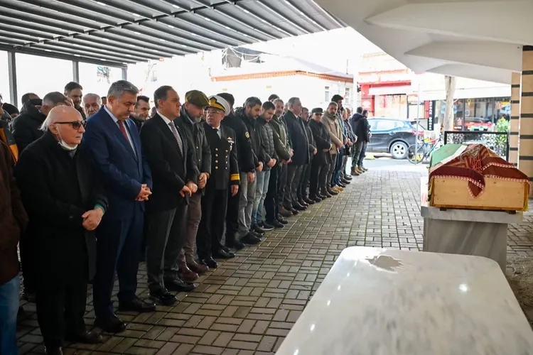 Kıbrıs Şehidi Annesi Şükriye Alpsoley Yalova'da Toprağa Verildi