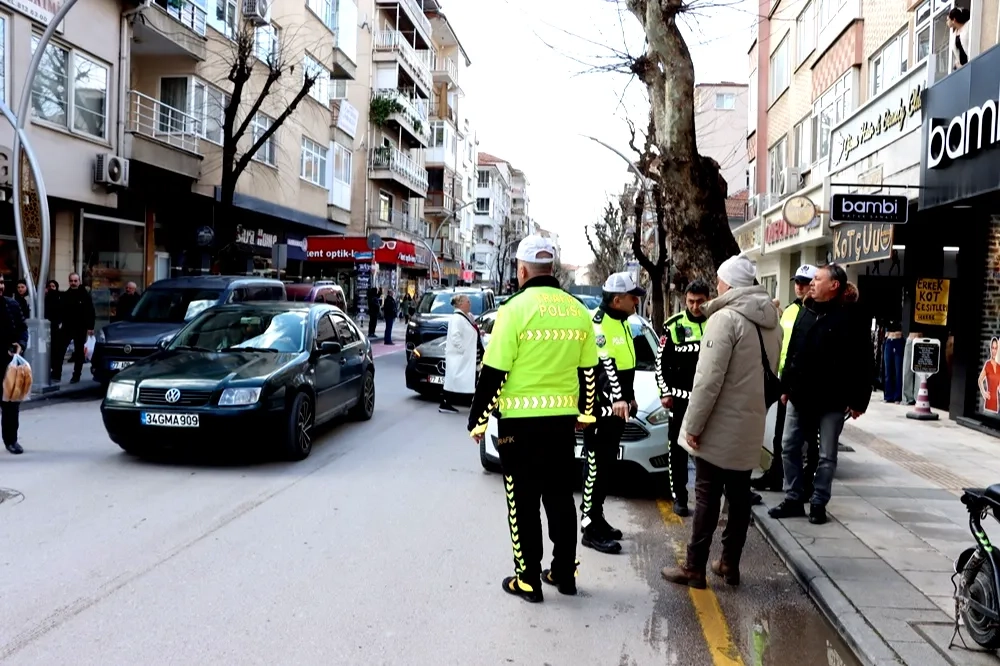 Yalova'da Hatalı Park Denetimi: Trafik Akışı İçin Geçit Yok