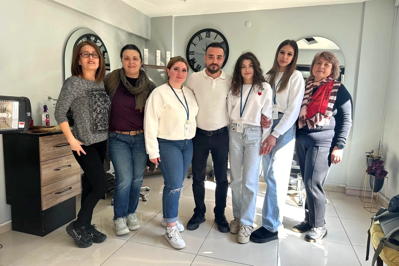 Erasmus+ Kuaför Stajı: Romanyalı Öğrenciler Yalova'da Becerilerini Geliştiriyor