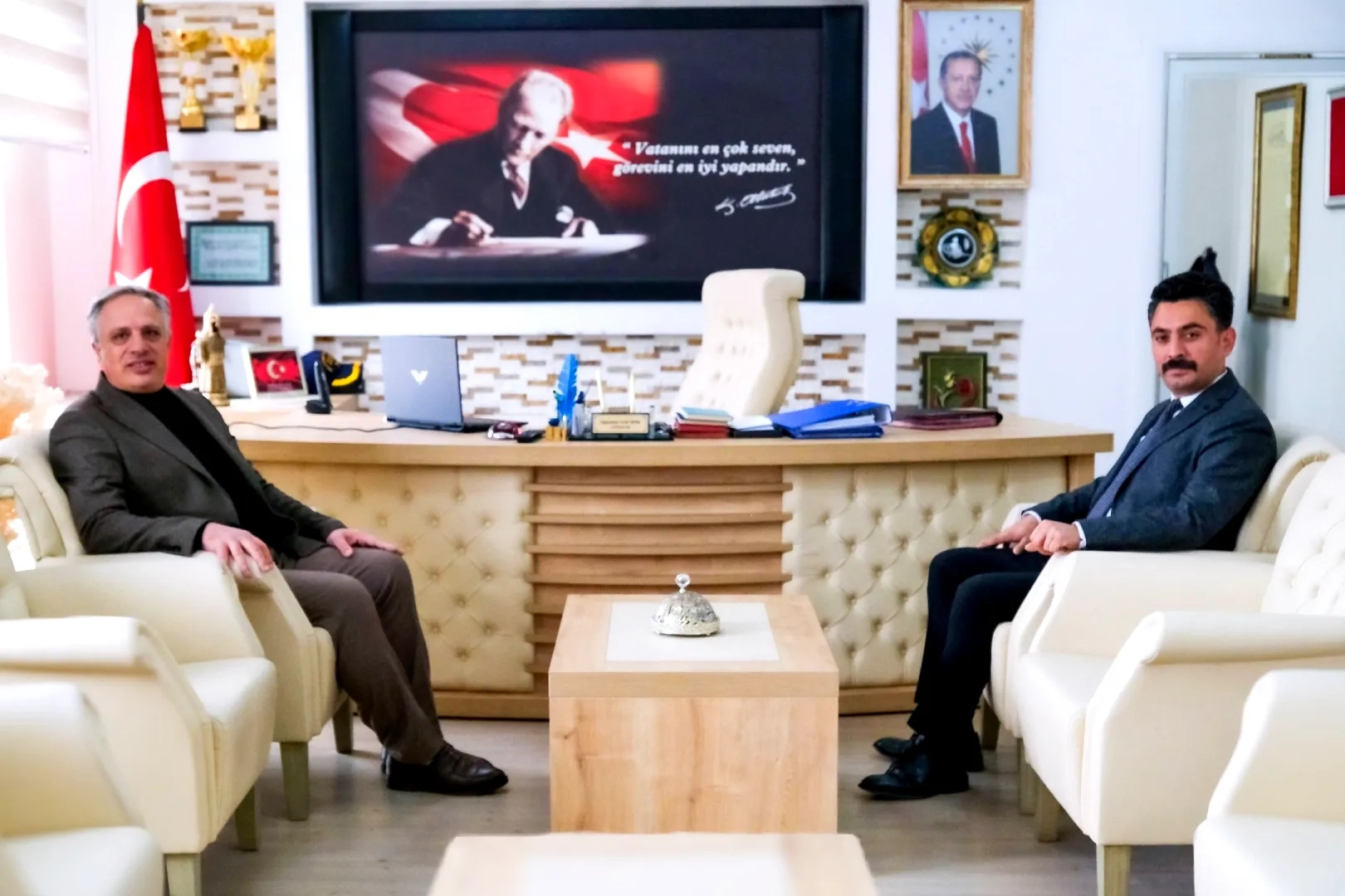 Termal Başkan Acar, Çınarcık Kaymakamı Atak'ı Ziyaret Etti
