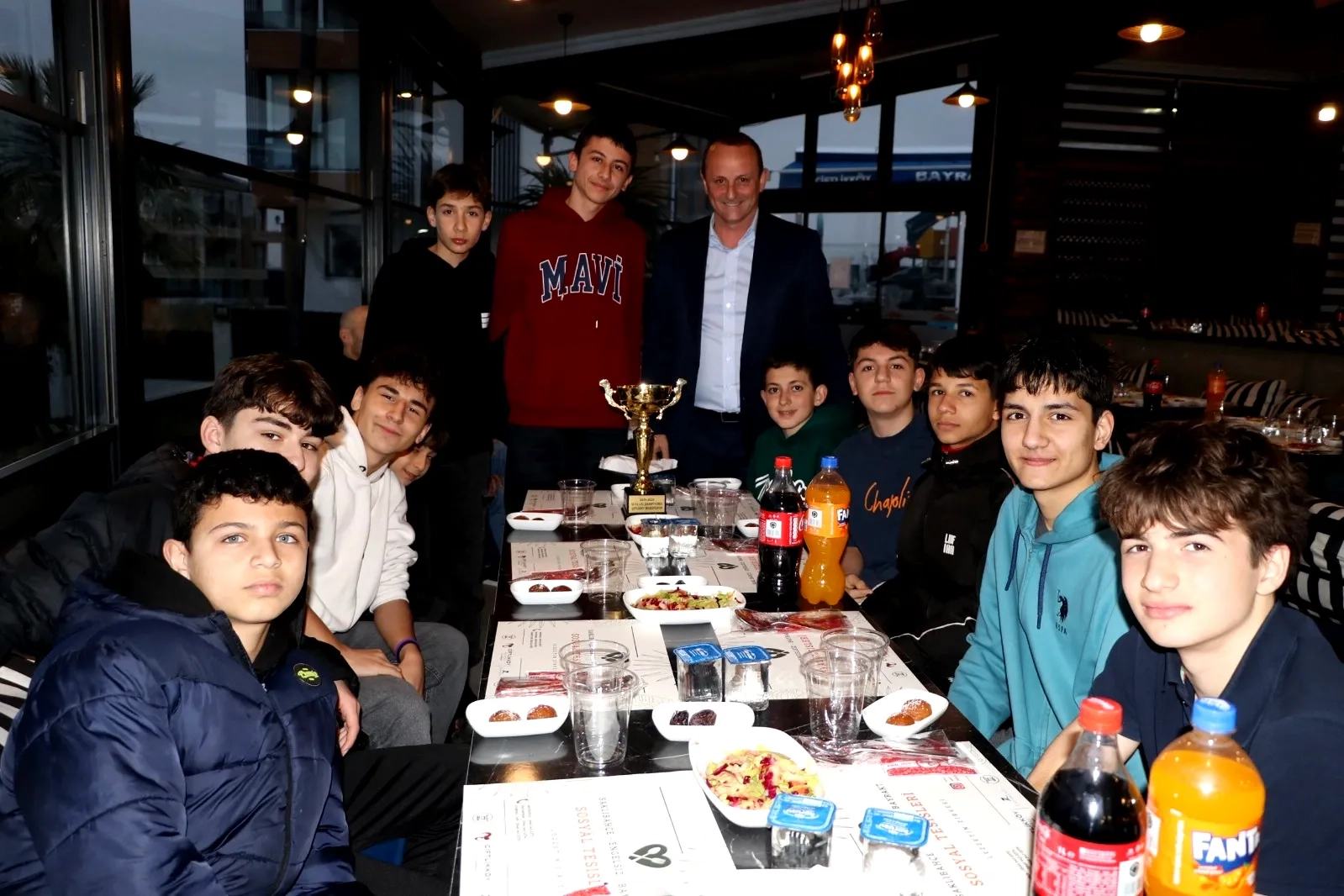 Çiftlikköy Belediyespor U-14 Şampiyonları Başkan Yele ile İftarda Buluştu