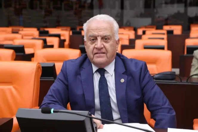 Yalova İl Halk Kütüphanesi TBMM'de: CHP'li Becan Bakan Ersoy'a Sordu