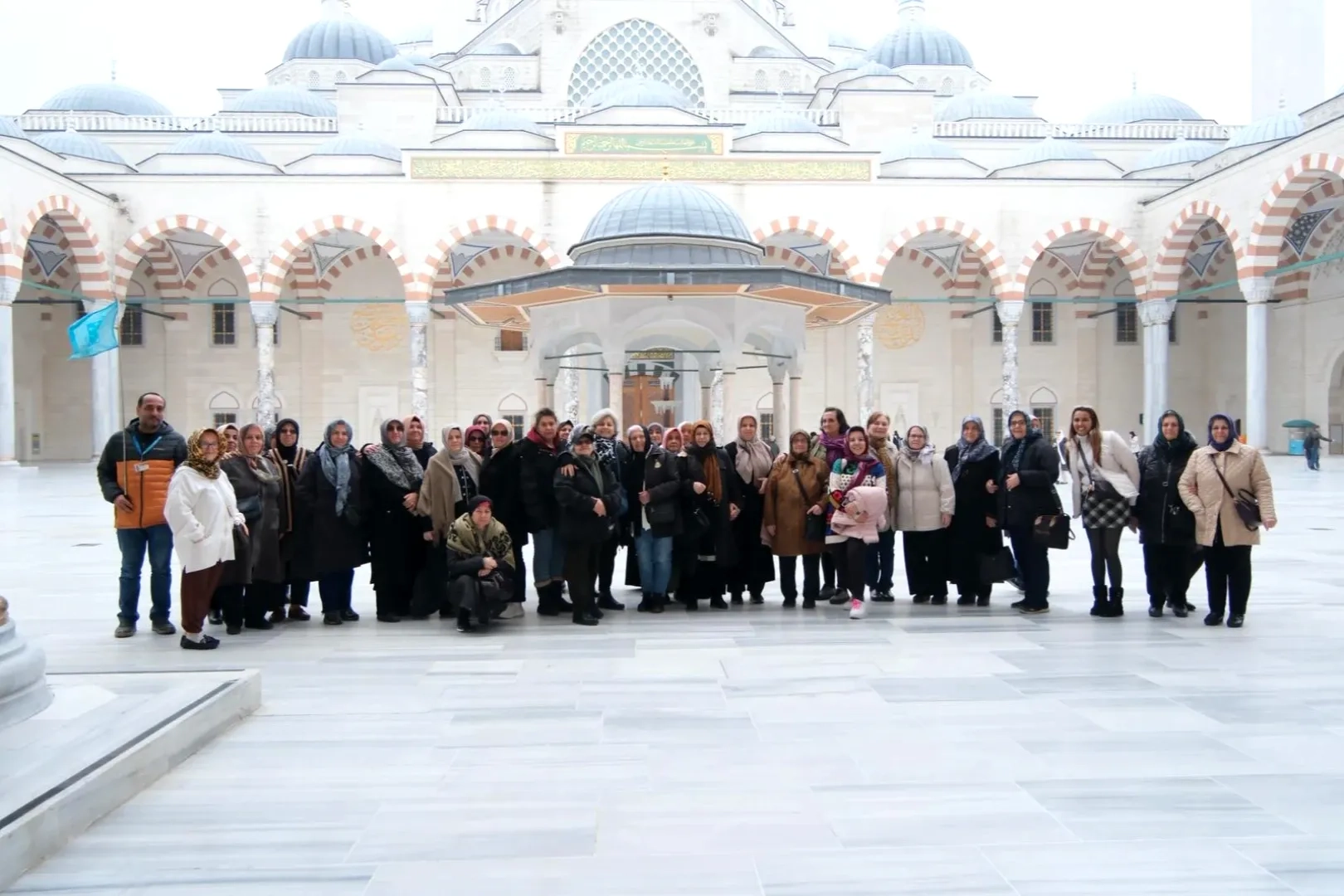 Çiftlikköy'den İstanbul Camileri Turu: 92 Kadın Manevi Yolculukta