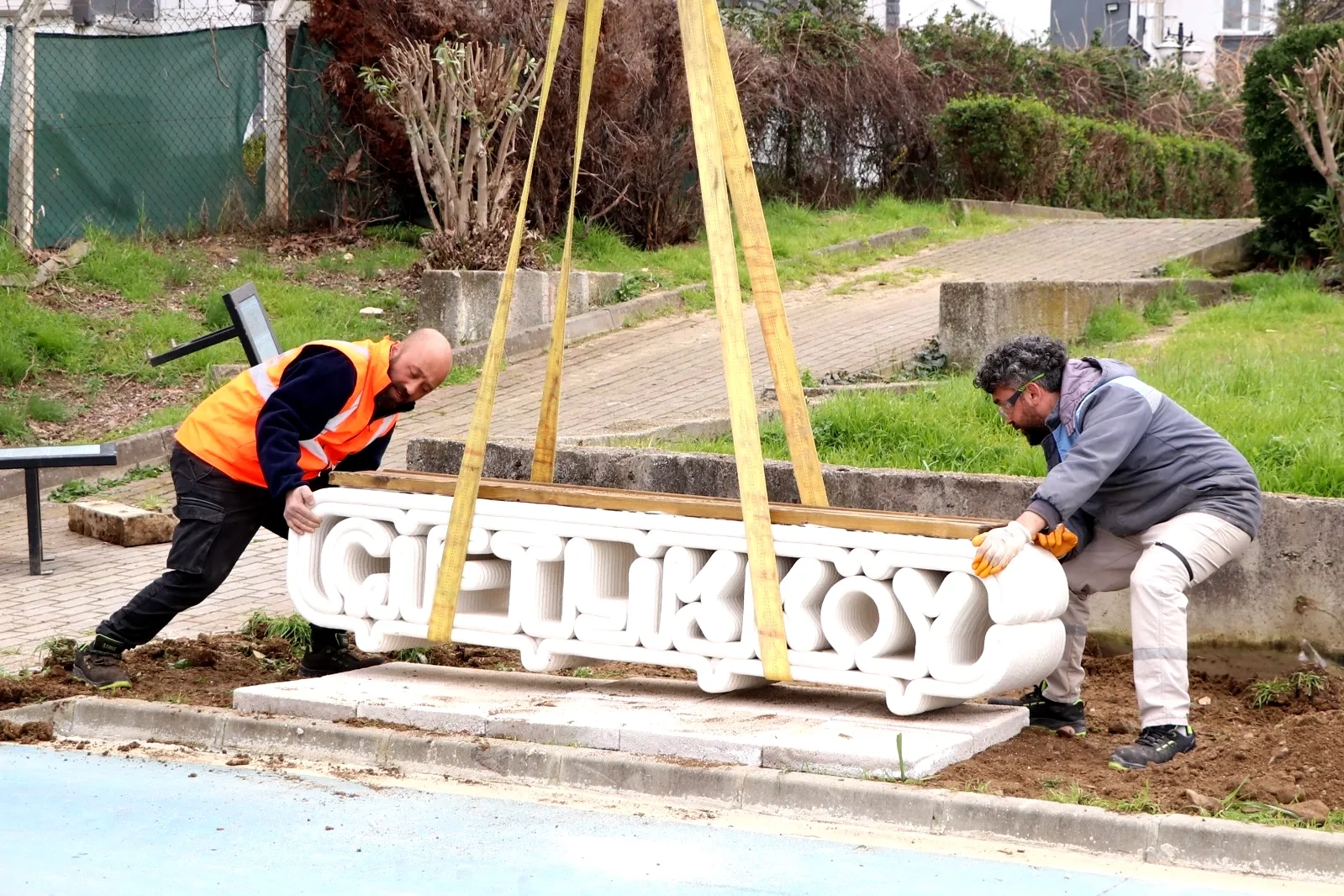 Çiftlikköy Sahiline 3D Yazıcı Banklar: Teknoloji ve Estetik Buluştu