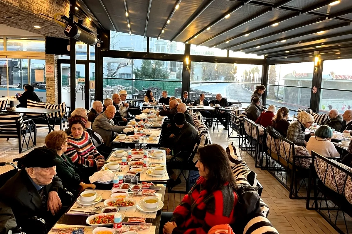 Yalova'da Huzurevi Sakinleri ve Aileleri İftarda Buluştu