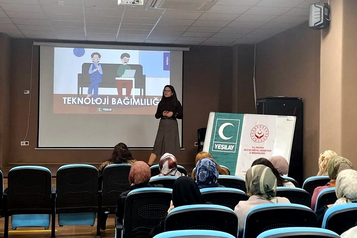 Yalova'da Bağımlılıkla Mücadele Eğitimleri: Üniversiteli ve İşçilere Uzman Desteği