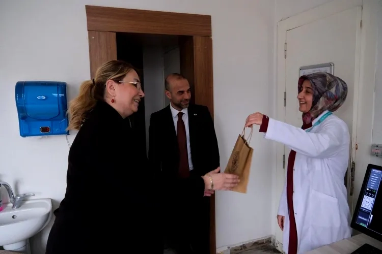Altınova'da 14 Mart Tıp Bayramı Ziyareti: Sağlık Çalışanlarına Teşekkür