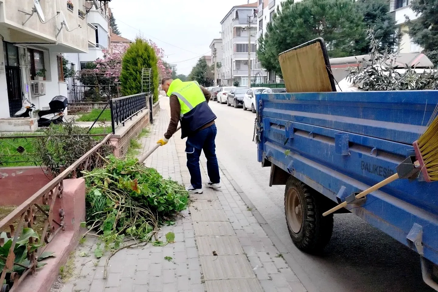 Çiftlikköy Belediyesi Yoğun Hizmet Haftası: Yol, Temizlik ve Sosyal Projeler